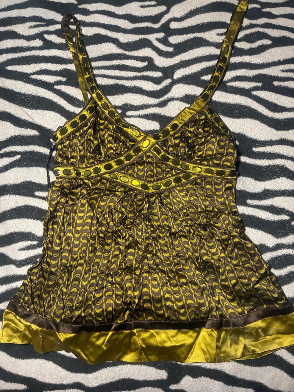 ⭒ y2k bebe tank (broken!!!)